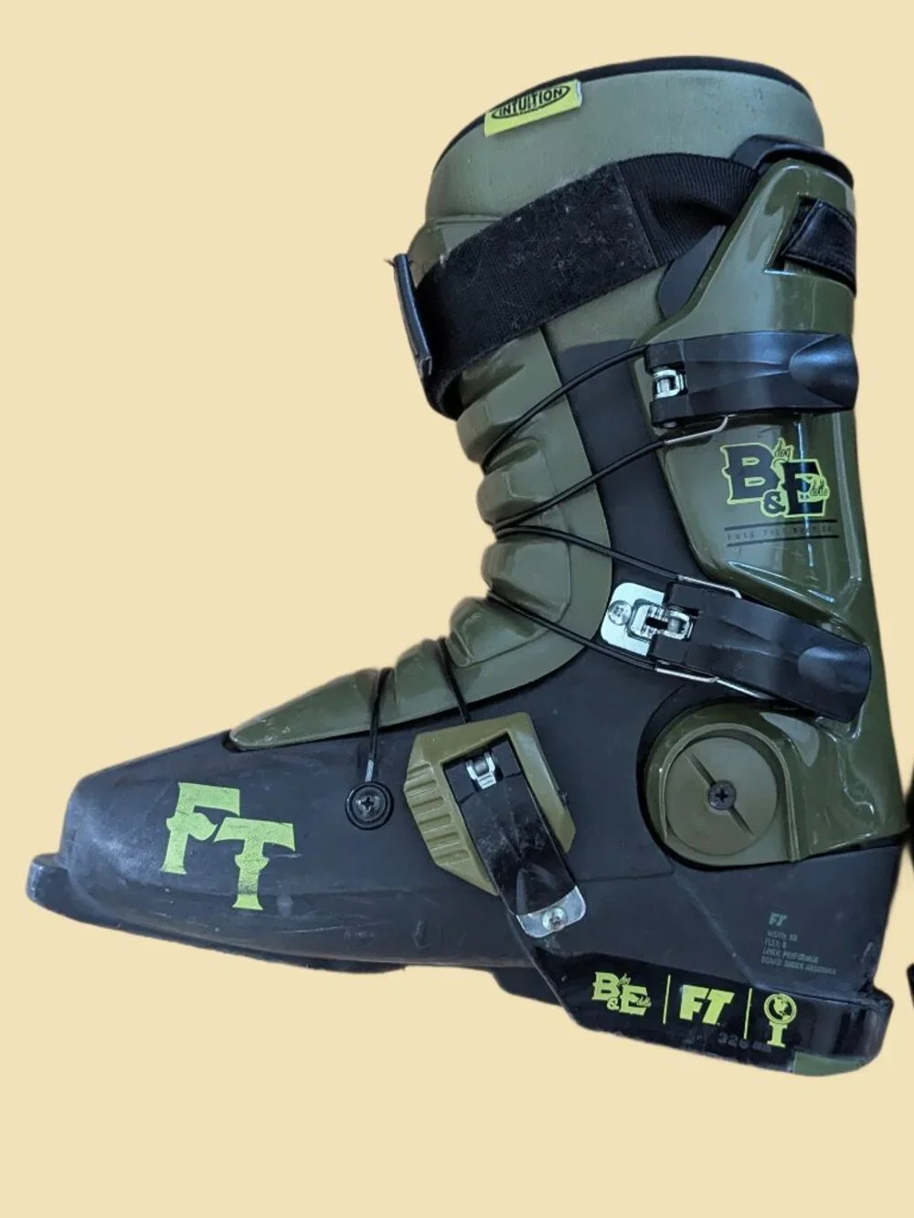 RARE - Full Tilt B&E Ski Boots - Size 29.5 - B-Dog & E-Dollo